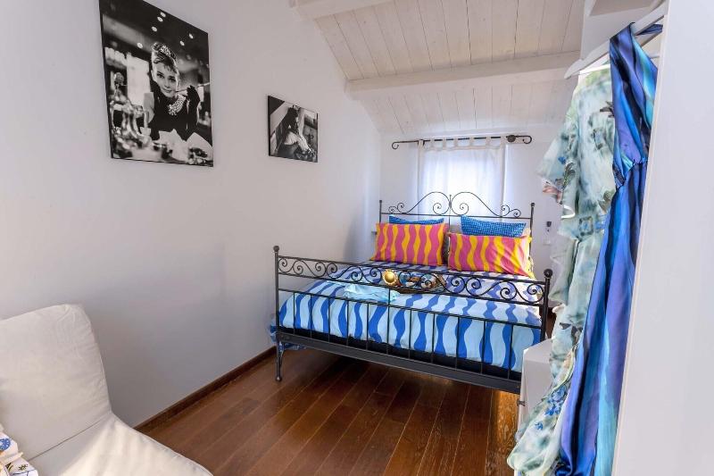 Lillac Cottage image