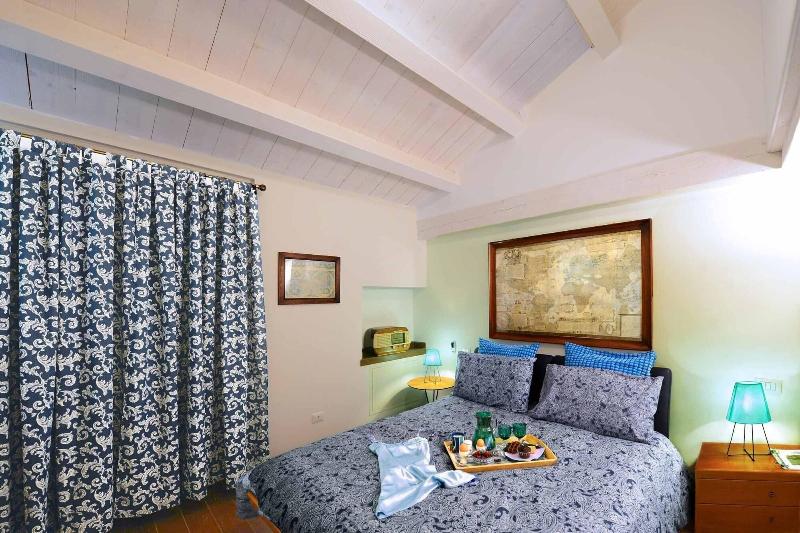 Lillac Cottage image