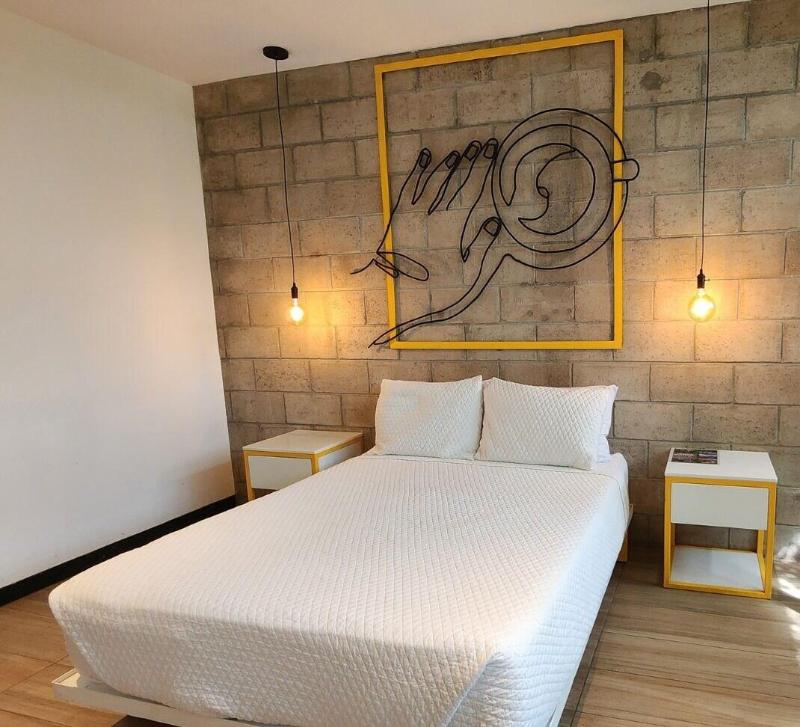 Bourbon Hostal image