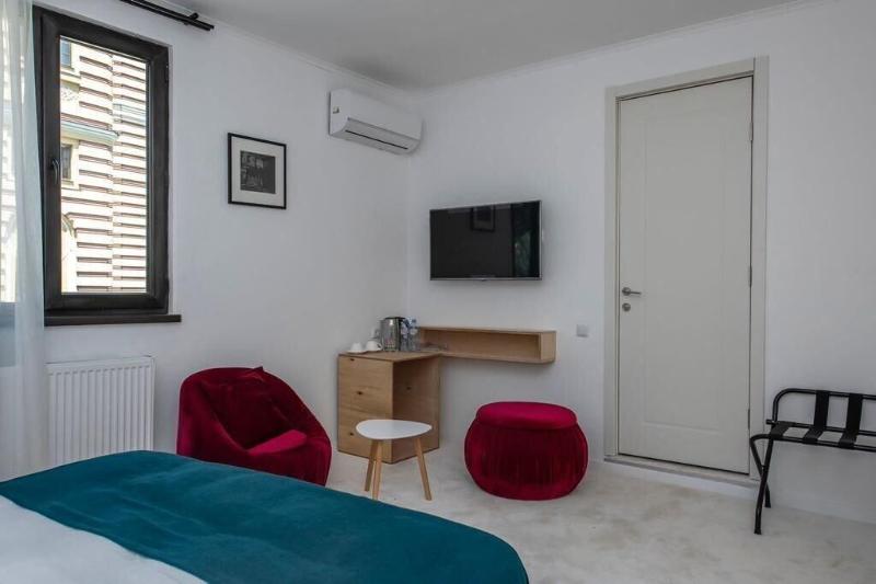 Opera Hotel image