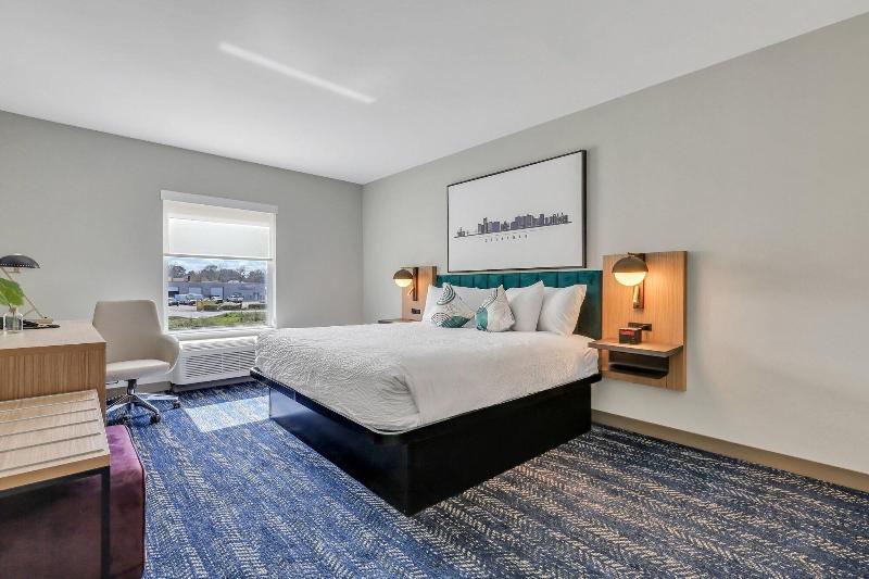 The Kingston Hotel image