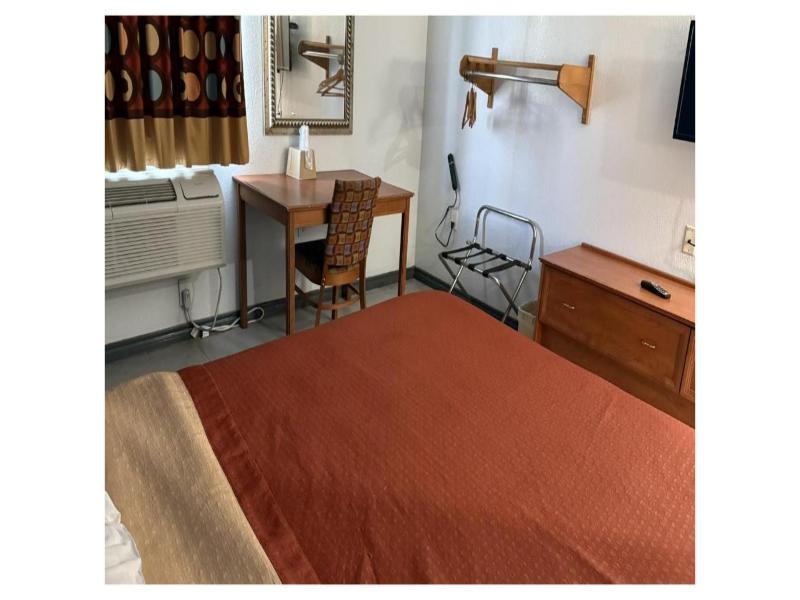 DOUBLE Accessible-Queen Size Bed — photo 7