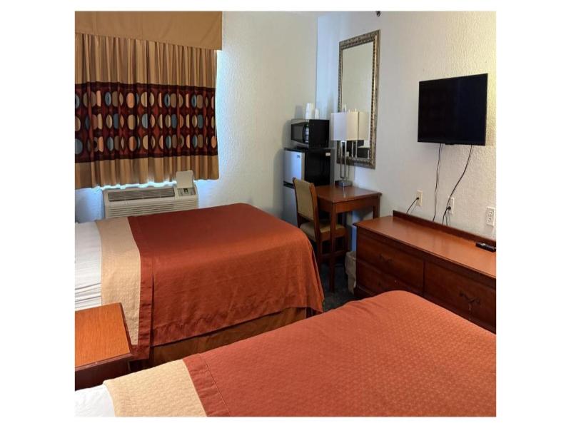 QUADRUPLE TWO DOUBLE BEDS NON SMOKING