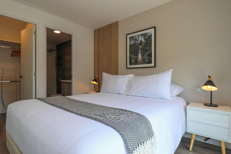 Los Pinos By Wynwood House image
