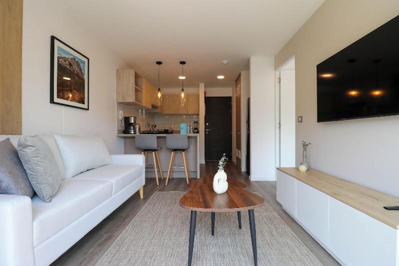 Los Pinos By Wynwood House image