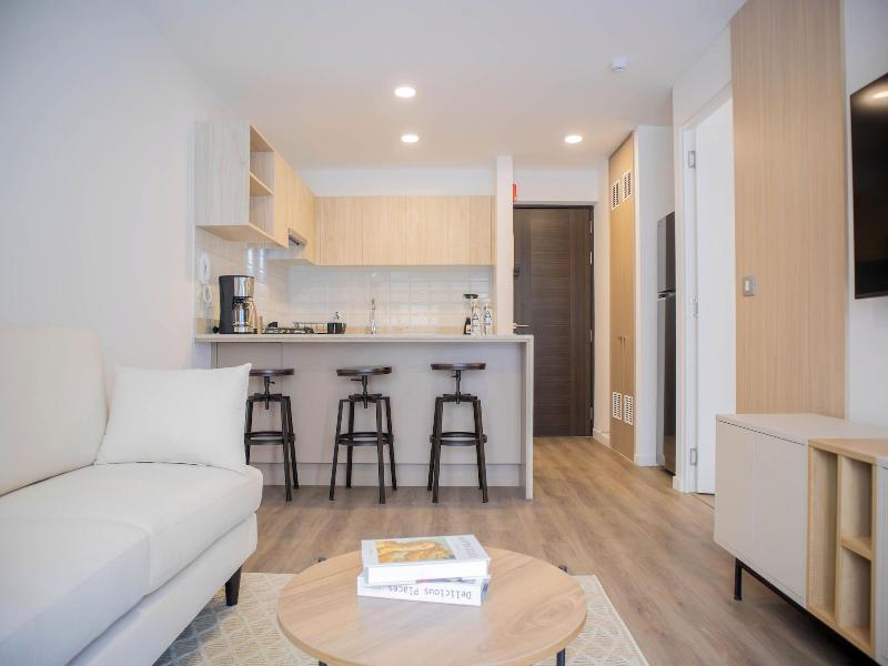 Los Pinos By Wynwood House image