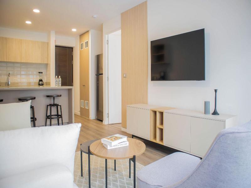 Los Pinos By Wynwood House image