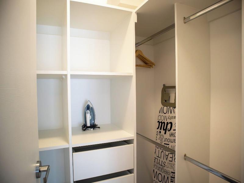 Los Pinos By Wynwood House image