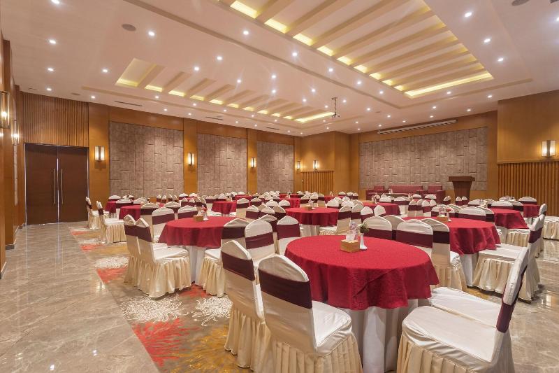 Hotel Crystal Pashupati image
