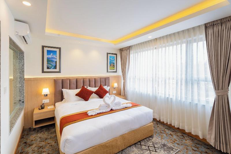 Hotel Crystal Pashupati image