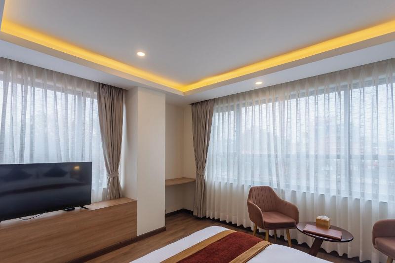 Hotel Crystal Pashupati image