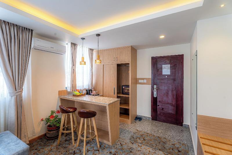 Hotel Crystal Pashupati image