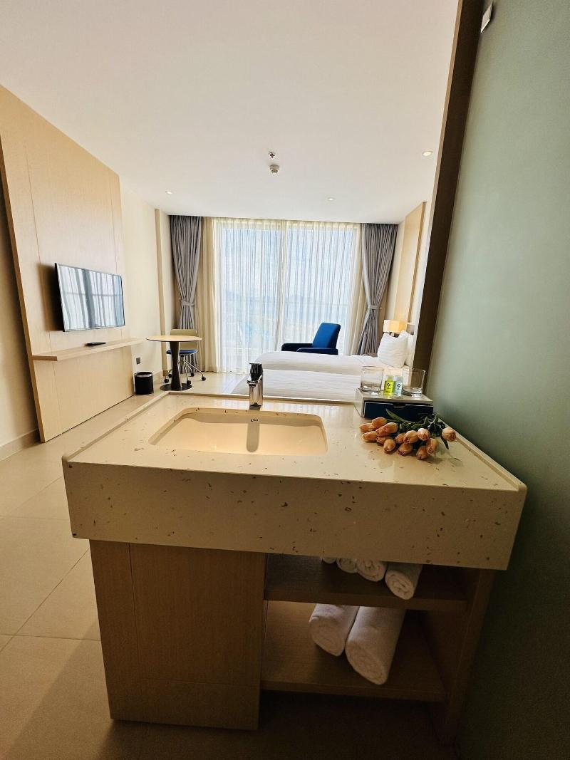 Seaview Cam Ranh image