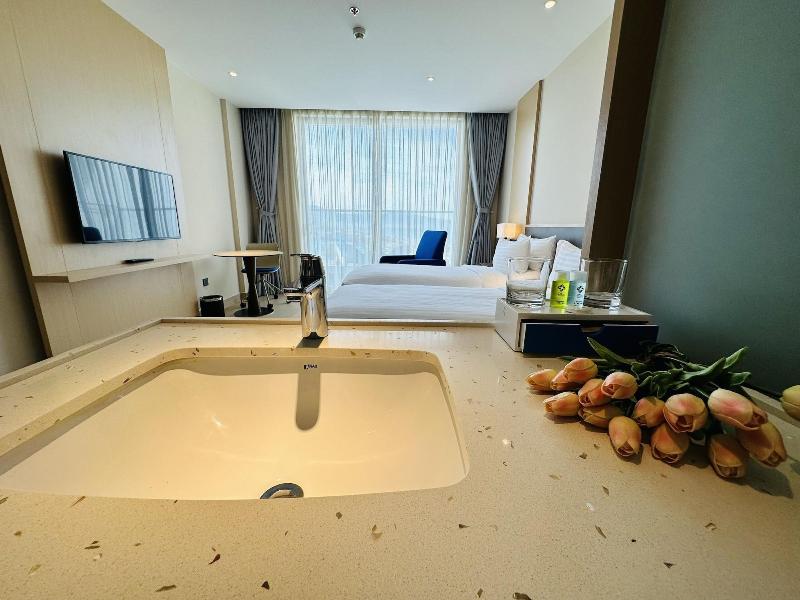 Seaview Cam Ranh image