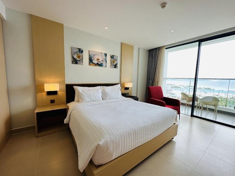 Seaview Cam Ranh image