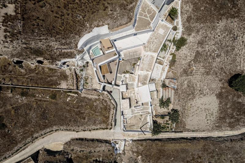 Kanava Cave Winery Villa image