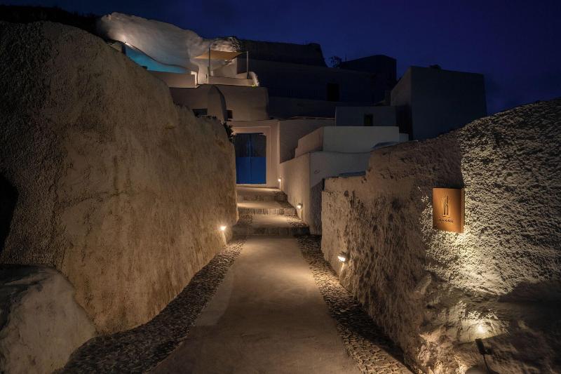 Kanava Cave Winery Villa image