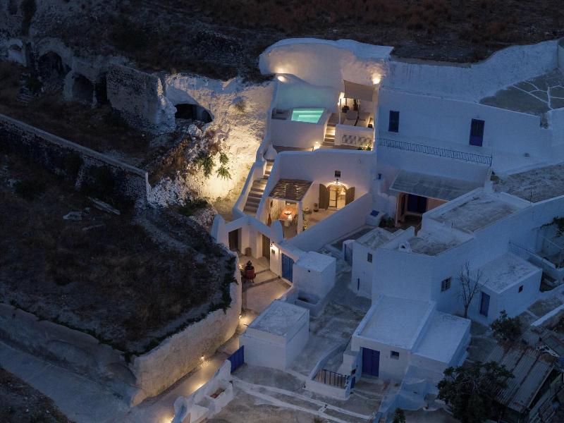 Kanava Cave Winery Villa image