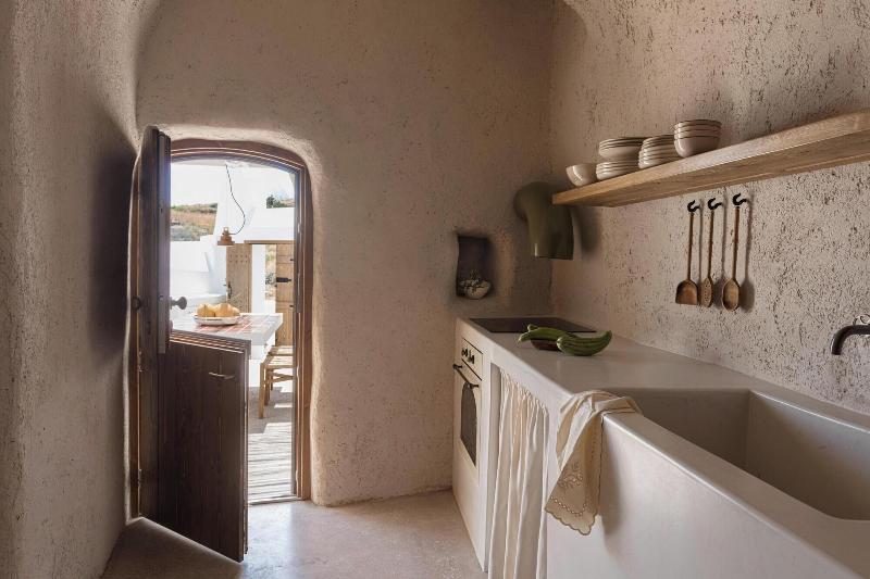 Kanava Cave Winery Villa image