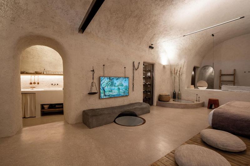 Kanava Cave Winery Villa image