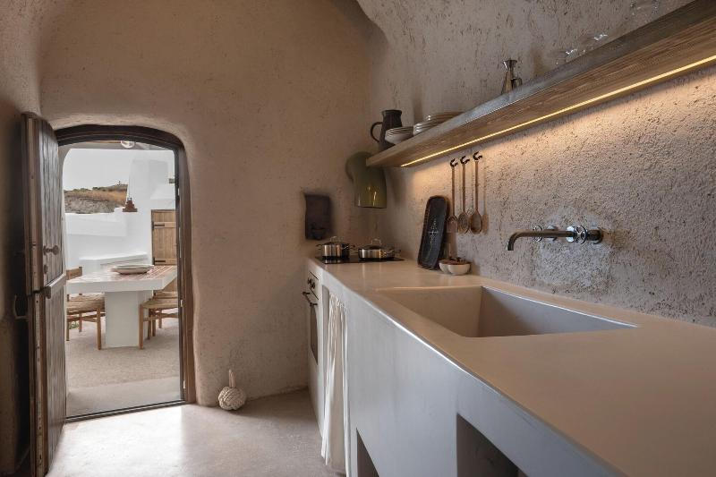 Kanava Cave Winery Villa image