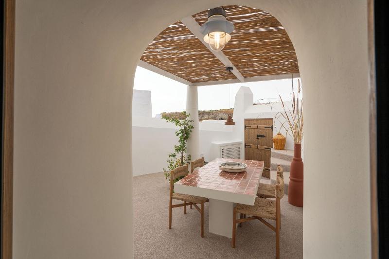 Kanava Cave Winery Villa image