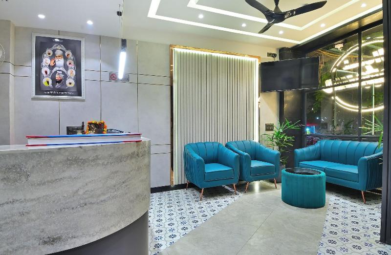 Hotel Uptown By La Exito Hotels image