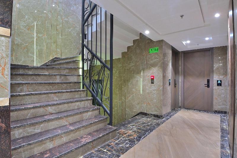 Hotel Uptown By La Exito Hotels image