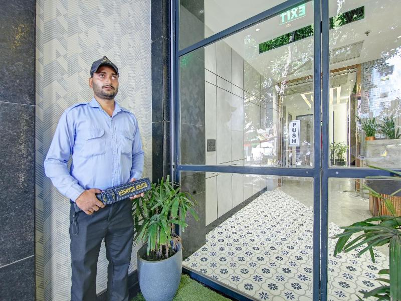 Hotel Uptown By La Exito Hotels image