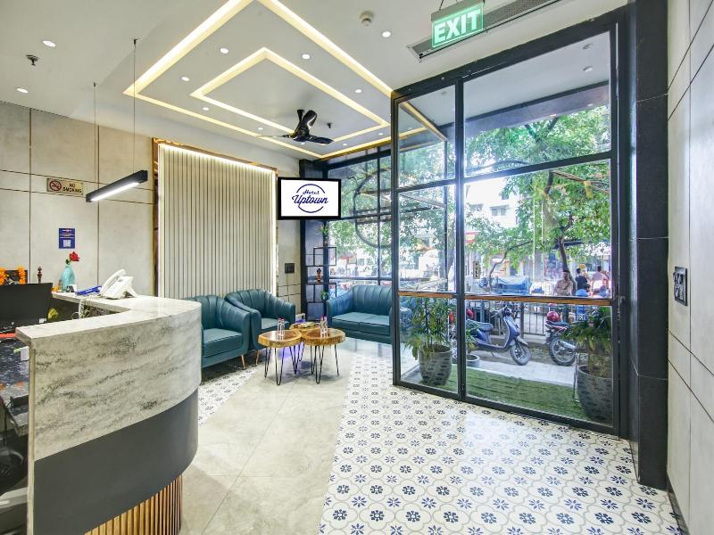 Hotel Uptown By La Exito Hotels image