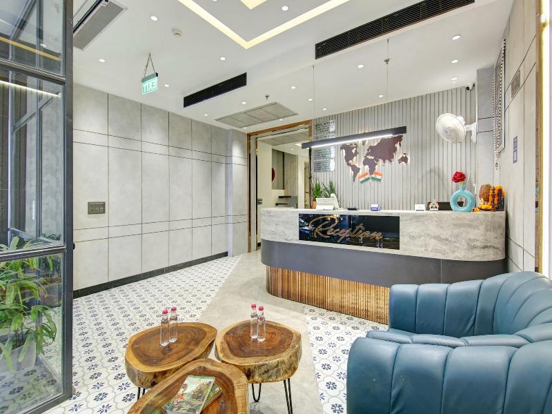 Hotel Uptown By La Exito Hotels image