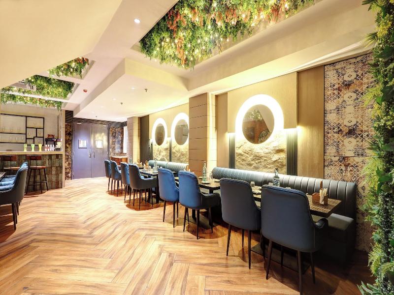 Hotel Uptown By La Exito Hotels image