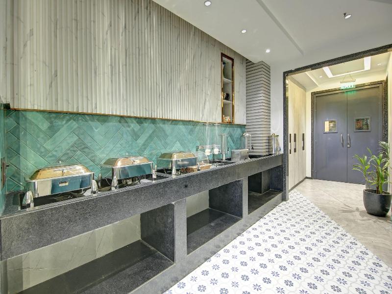 Hotel Uptown By La Exito Hotels image