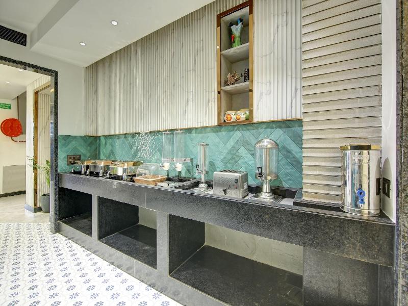 Hotel Uptown By La Exito Hotels image