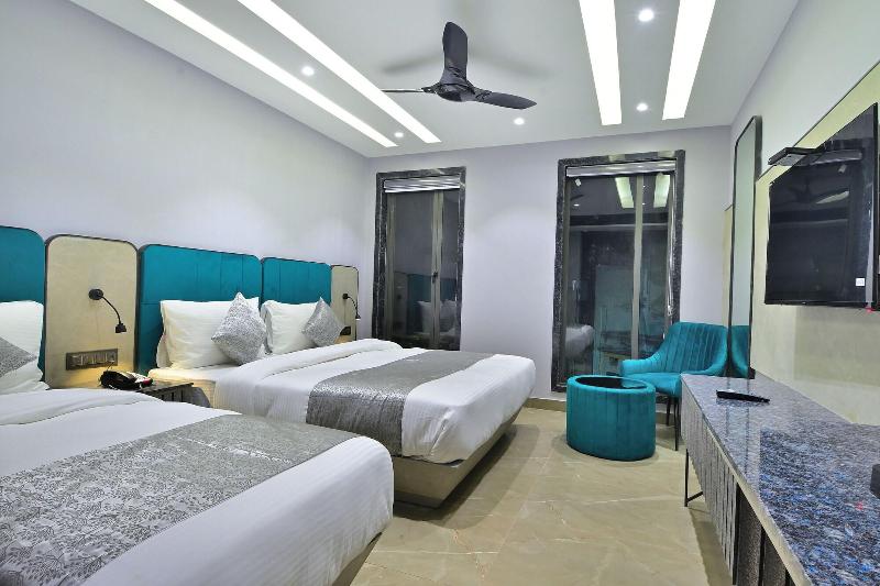 Hotel Uptown By La Exito Hotels image