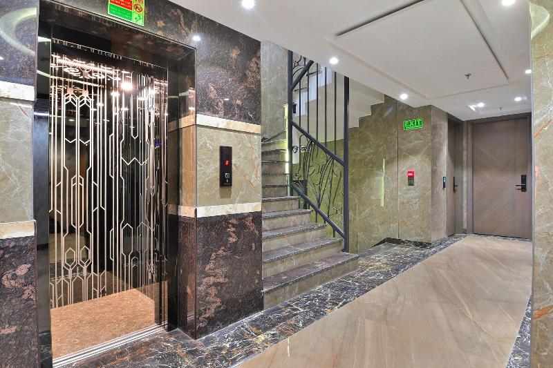 Hotel Uptown By La Exito Hotels image