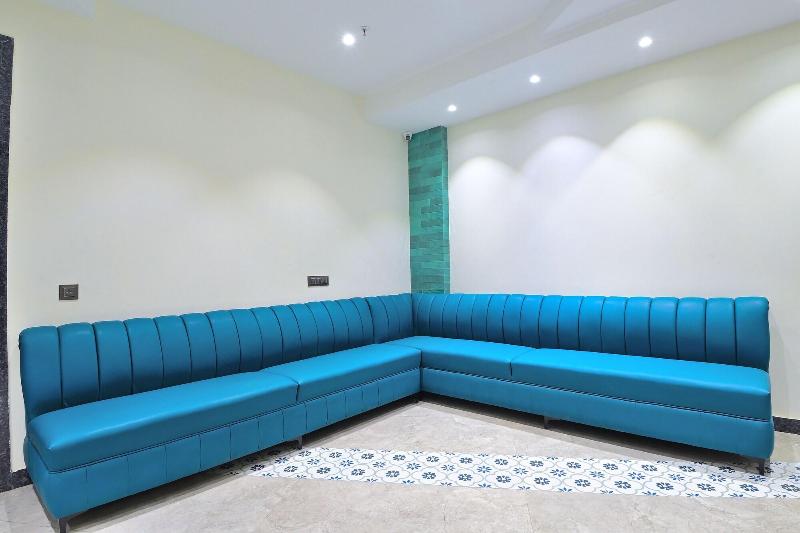 Hotel Uptown By La Exito Hotels image