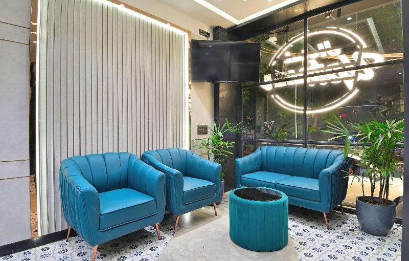 Hotel Uptown By La Exito Hotels image