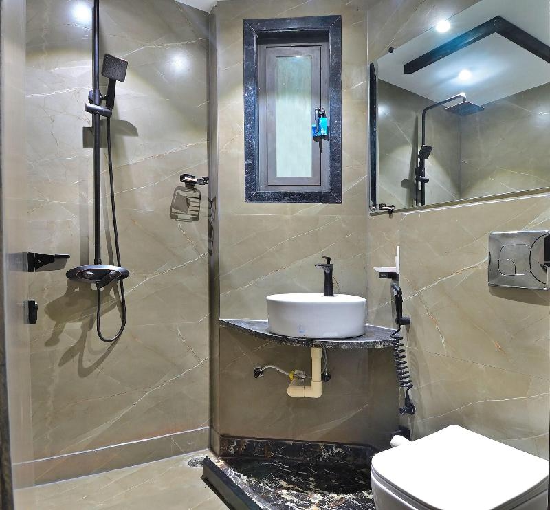 Hotel Uptown By La Exito Hotels image