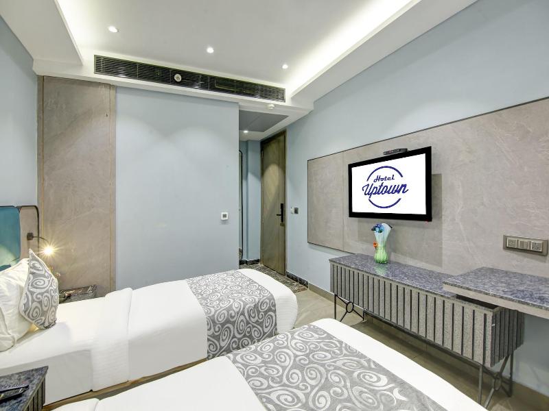 Hotel Uptown By La Exito Hotels image