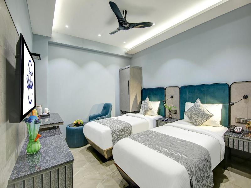 Hotel Uptown By La Exito Hotels image