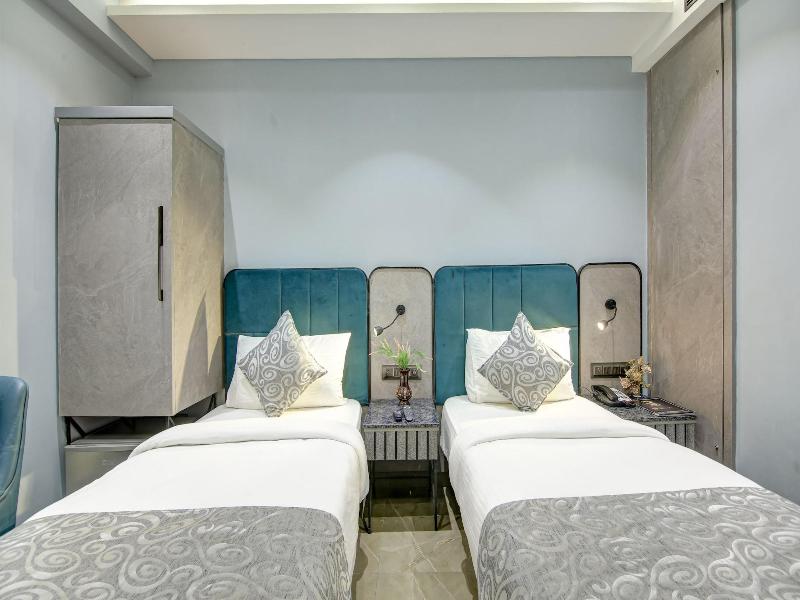 Hotel Uptown By La Exito Hotels image
