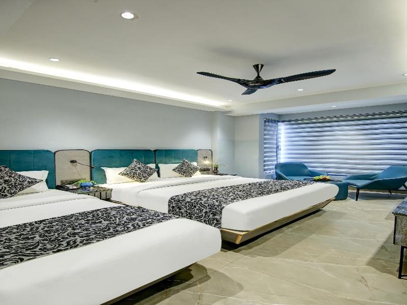 Hotel Uptown By La Exito Hotels image