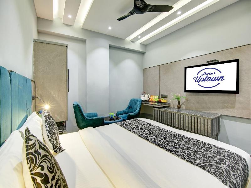 Hotel Uptown By La Exito Hotels image