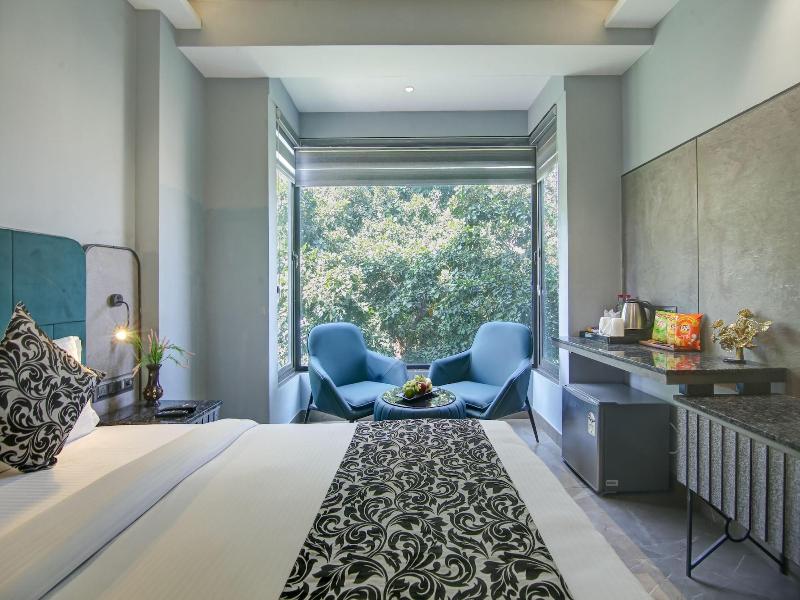 Hotel Uptown By La Exito Hotels image
