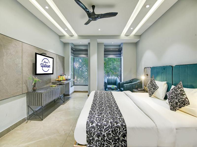 Hotel Uptown By La Exito Hotels image