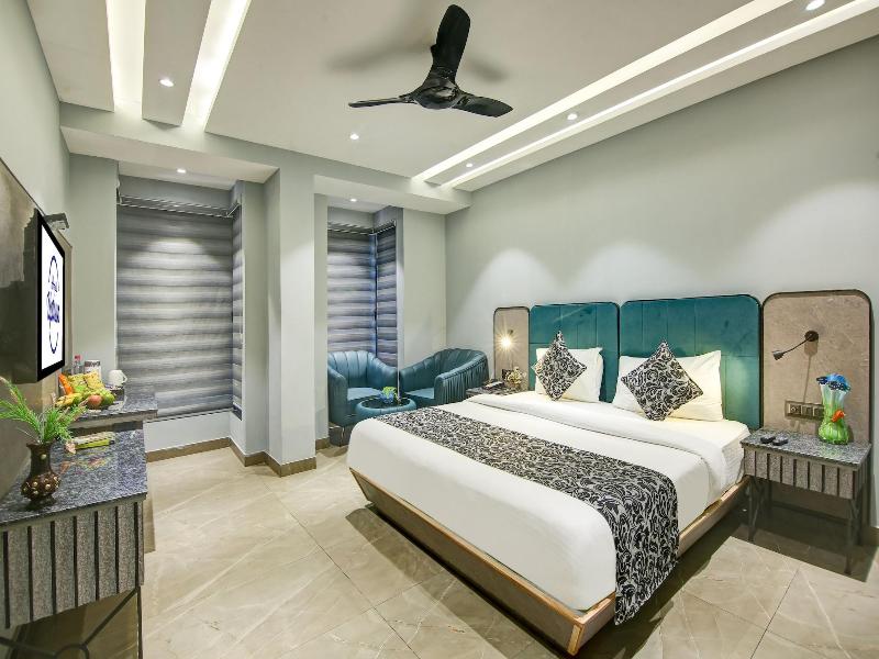 Hotel Uptown By La Exito Hotels image