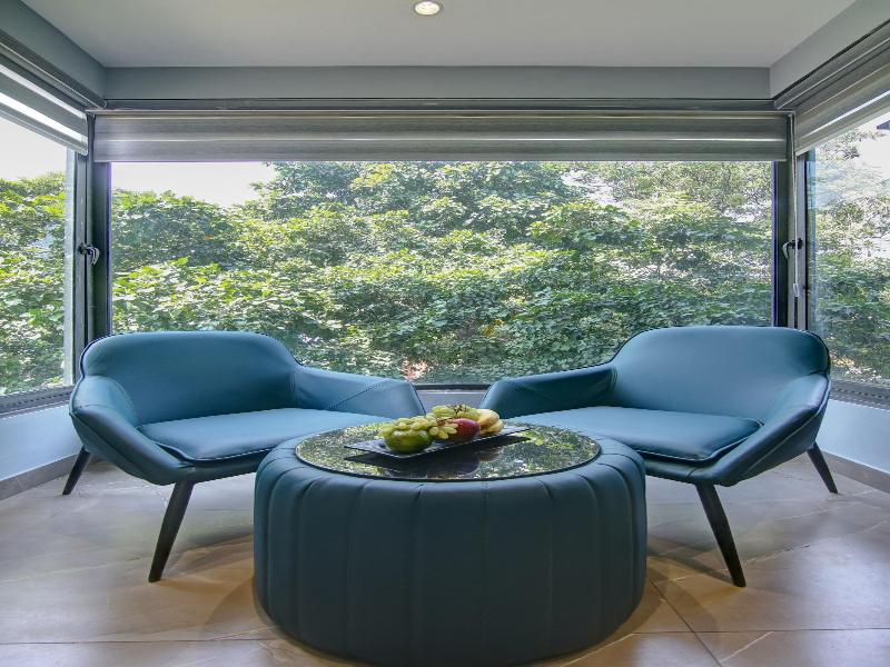 Hotel Uptown By La Exito Hotels image