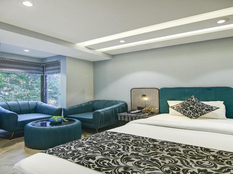 Hotel Uptown By La Exito Hotels image