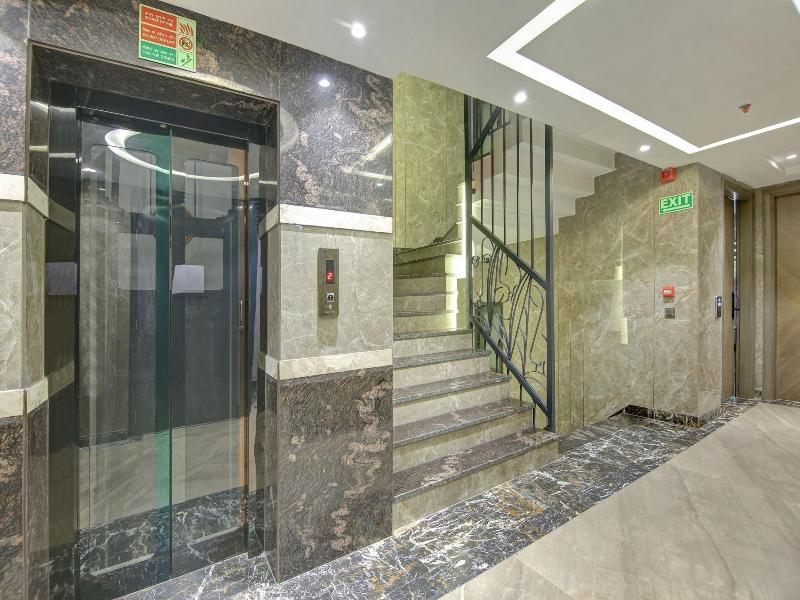 Hotel Uptown By La Exito Hotels image